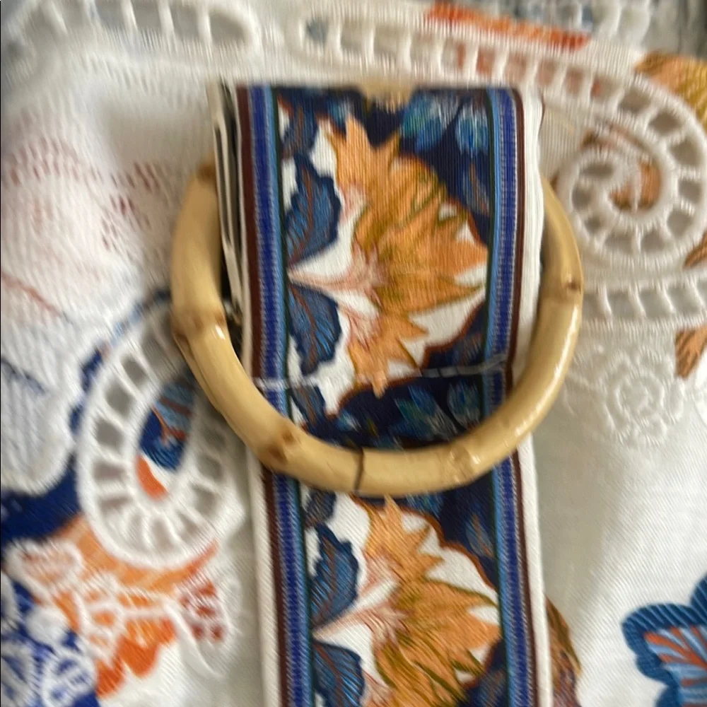 FARM Rio Off-White Summer Flowers Lenzing™ Ecovero™ Euroflax™ Romper - NWT - Picture 7 of 9